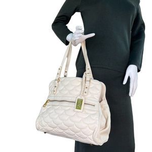 Badgley Mischka Scalloped Quilted Soft Leather Ivory White Shoulder Bag Purse
